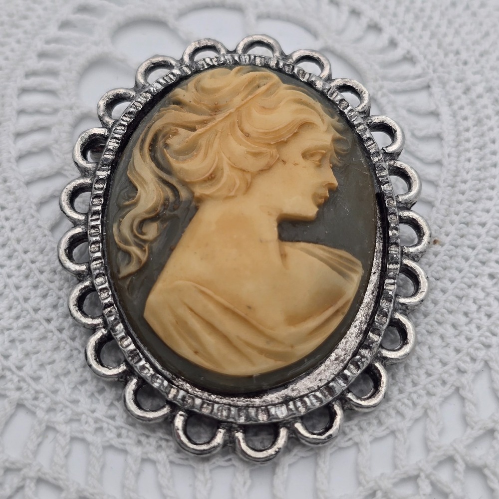 Vintage Cameo Brooch Pin Victorian Revival Silver tone Gray Resin